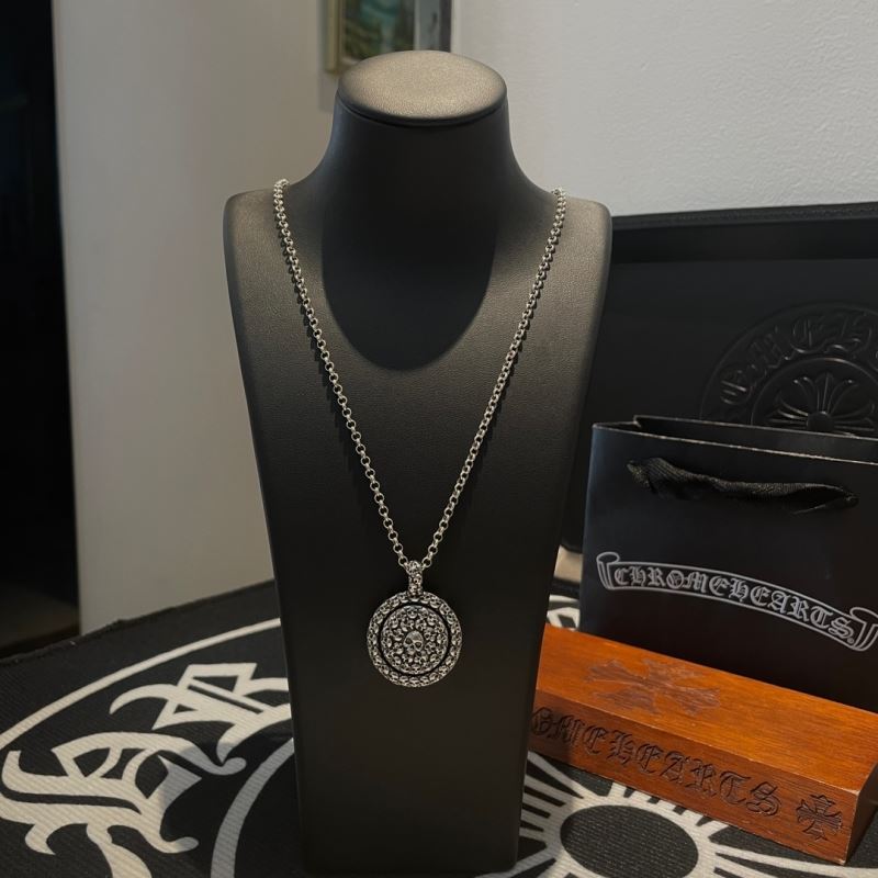 Ch*0me He**ts necklaces